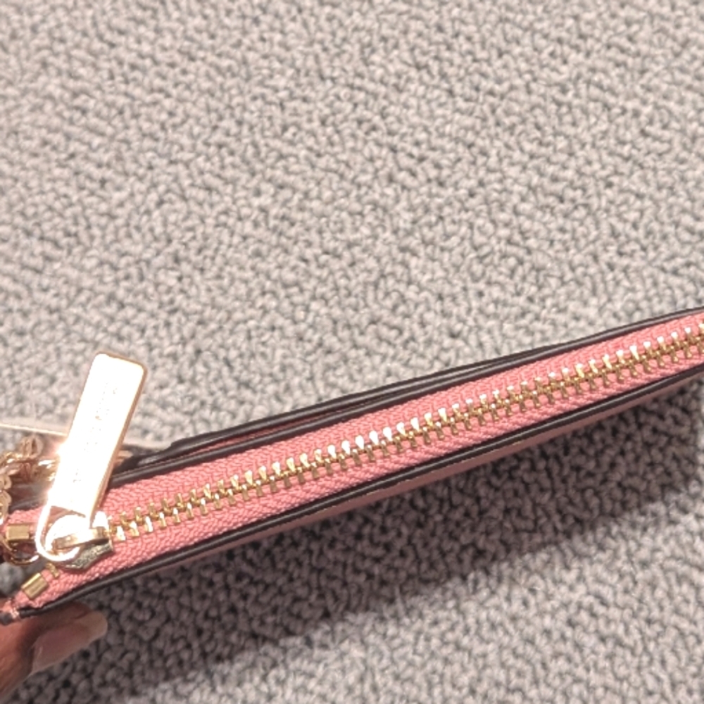 Michael Kors Pink Wallet - Picture 5 of 7